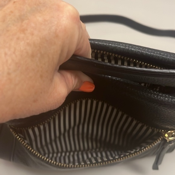 Loop Shoulder Bag | Kate Spade New York Kate Spade Black Pebbled Leather Shoulder Bag